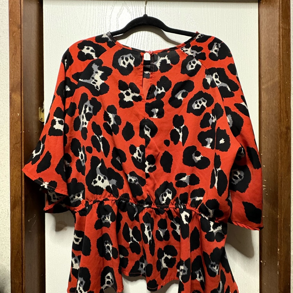 Boohoo Orange and Black Leopard Print Blouse - Picture 4 of 5